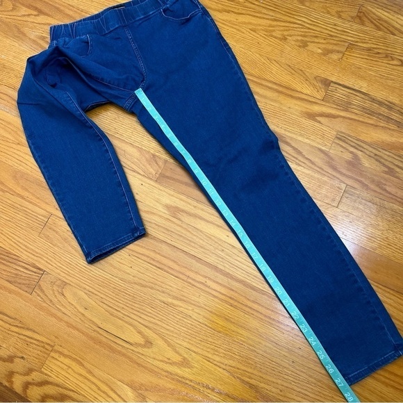 NWT Universal Standard Stretch Denim - Picture 9 of 10